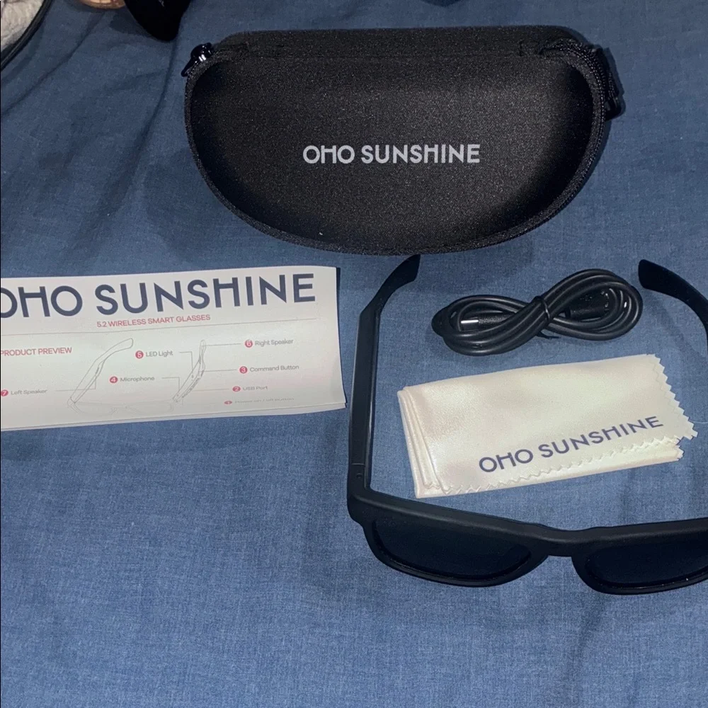 Black Smart Glasses